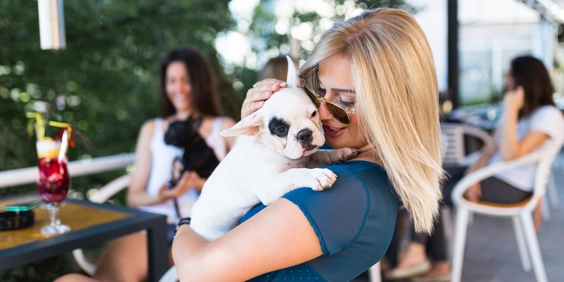 5 ร้านอาหาร Dog-Friendly ที่มี Happy Hour ต้อนรับน้องหมาสุดปัง